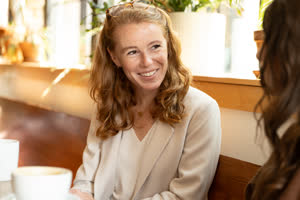 Rebecca Cooke headshot